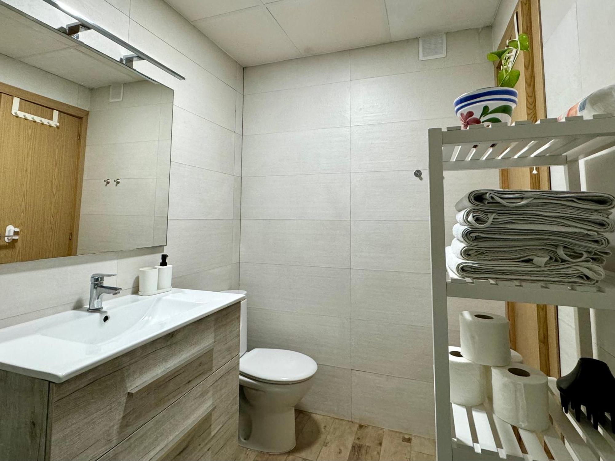 Alex Bed & Breakfast - Your Home Away Including Breakfast - In A Real Home Fuengirola Esterno foto